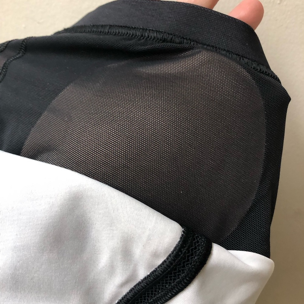 Lululemon Sports Bra Black Mesh | Printed - Picture 6 of 7